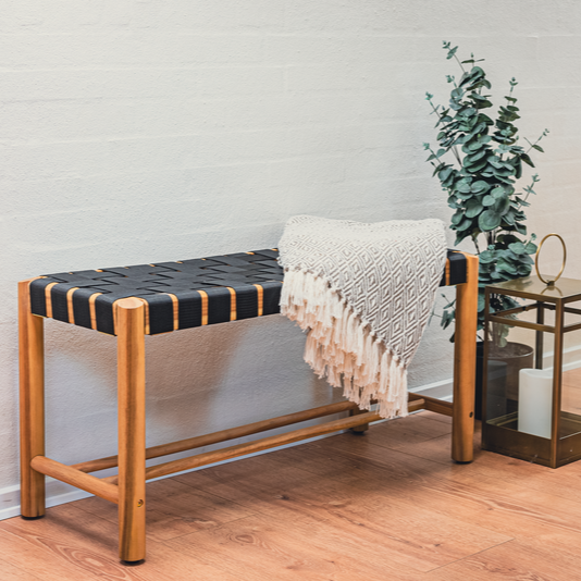 NOOKA Bänk - Rekommenderat pris 1.499,-