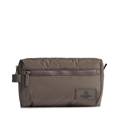 Markberg More Weekend Bag + Josephine Toiletry Bag - 3 Färger - Vägledande Utförsäljningspris 1.498,-