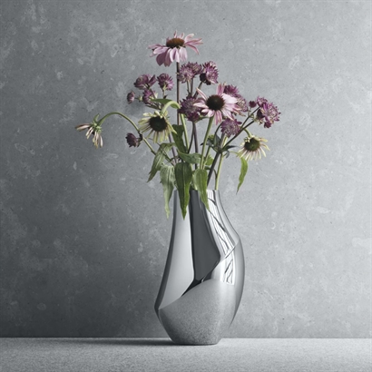 Georg Jensen. Flora vas i polerat stål - Rek. pris 1299,-