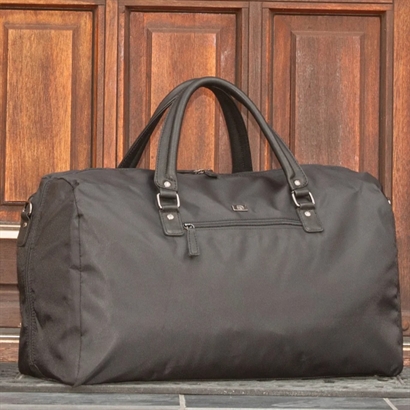 Weekendbag R-PET (Återvunnen Plast) - Hållbar Resväska från Bon Gôut. Rekommenderat pris 1499,95,-