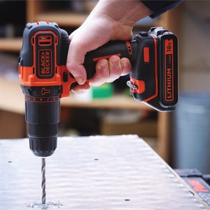 Black and Decker Borrmaskin med tillbehör. Rekommenderat pris 1299,-