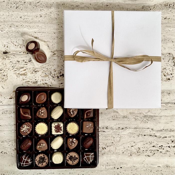 25 st. Belgisk Gourmet Dessertchoklad i vit Ask - ca. 340 gram