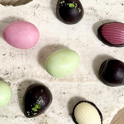 Chokladskal med 4 Stora Danska Handgjorda Påskägg - 173 gram