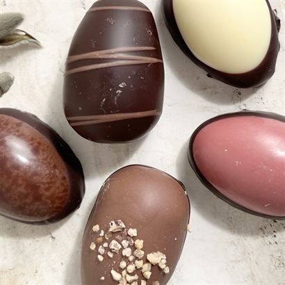 Ekologisk påse med påsktryck - Stora Danske påskägg, Anthon Berg och Bagsværd lakrits