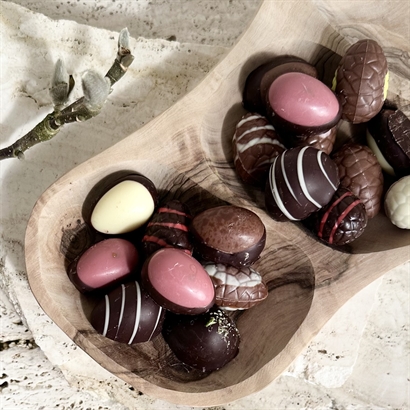 Chokladskal med 4 Stora Danska Handgjorda Påskägg - 173 gram