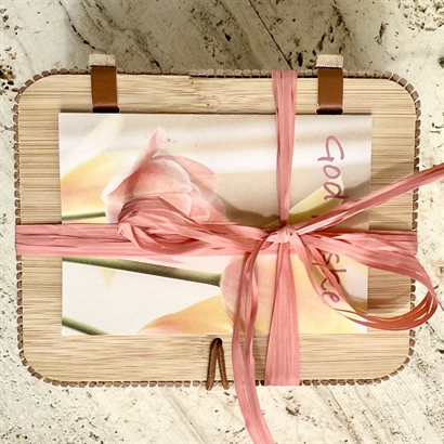 Vacker Bambulåda med Lyxig Påskblandning 800 gram