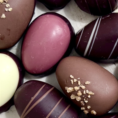 Ekologisk påse med påsktryck - Stora Danske påskägg, Anthon Berg och Bagsværd lakrits