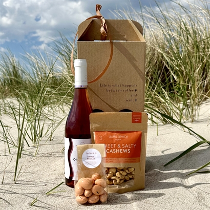 Lyxig Rosé sommarpresent med Italienska Chokladmandlar och Snacks