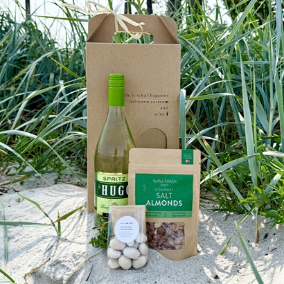 Hugo Spritz med Läcker Snacks - Sommarpresent som smakar av Italien