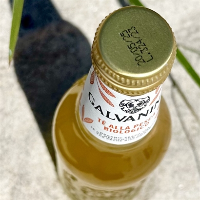 Sommarpresent alkoholfri med Bloomingville strandfilt, ice tea och snacks