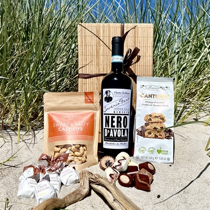 Sommarpresent med Siciliansk Rödvin, Belgisk gourmetchoklad, Cantucci och Salta Cashewnötter