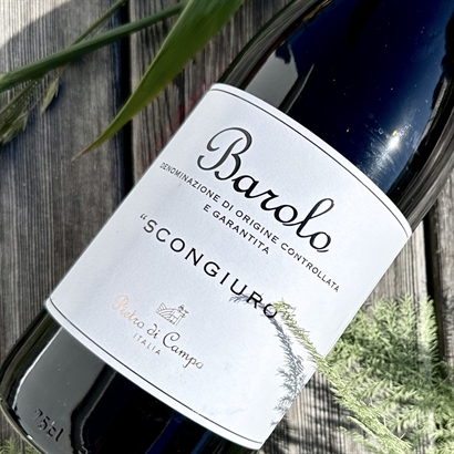 Bambulåda med Barolo 2017, Belgisk choklad, Cantucci och Salta Cashewnötter