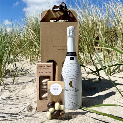 Sommarpresent med Alkoholfri Spumante, Macarons och Italienska Chokladmandlar