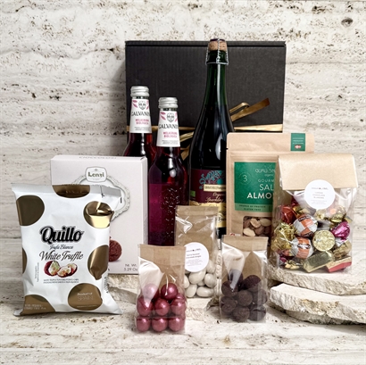 Alkoholfri presentkorg med cider, lemonad, choklad & delikatesser