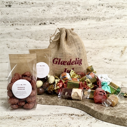 Julklappssäck – lyxchoklad & mandlar med “God Jul” tryck