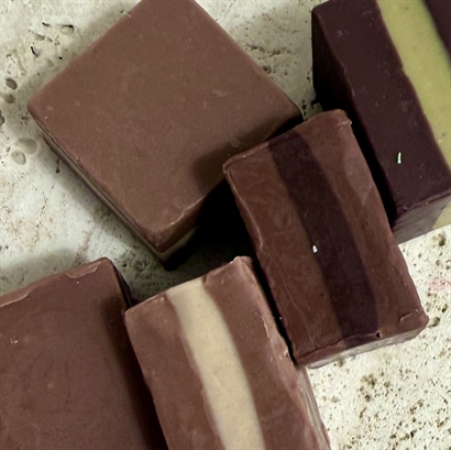 Italiensk chokladpassion i präglad vit ask – 160 gram