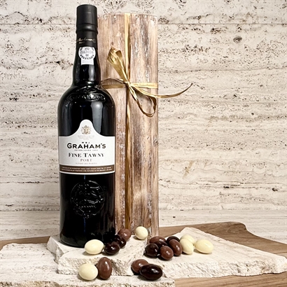 Trälåda med Portvin Grahams Fine Tawny och italienska chokladmandlar