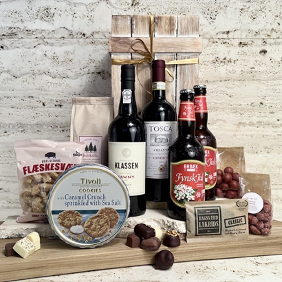 Dansk & Dejlig - Skattkista med öl, portvin, vin, fläsksvål och danska delikatesser