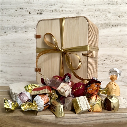 Lyxig Chokladblandning 700 gram i naturfärgad bambulåda