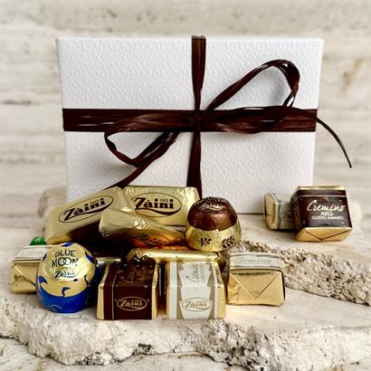 Italiensk chokladpassion i präglad vit ask – 160 gram