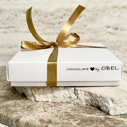 Italiensk chokladpassion i präglad vit ask – 160 gram