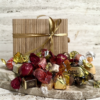 Lyxig chokladblandning 300 gram i naturfärgad bambulåda