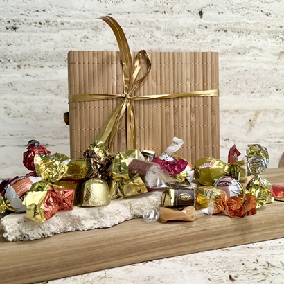 Lyxig chokladblandning 400 gram i naturfärgad bambulåda