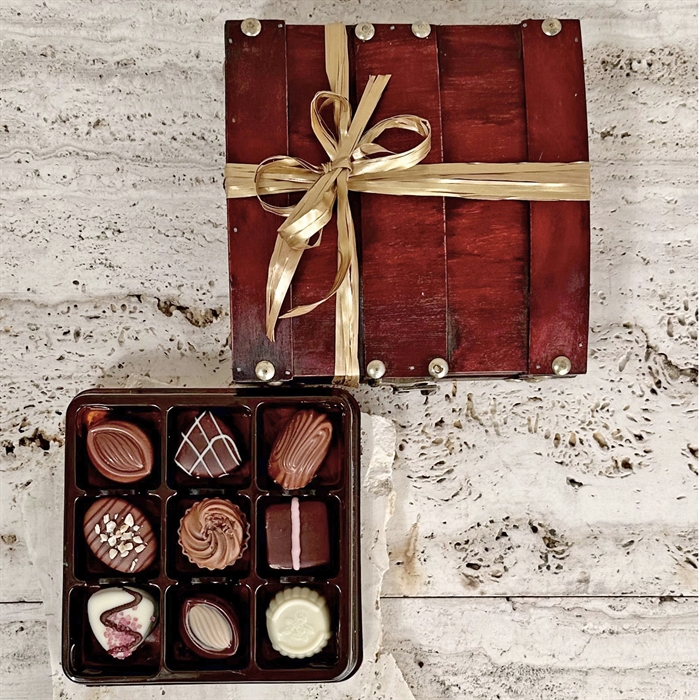 Träskrin med 9 Belgiska Gourmet Dessertchoklad