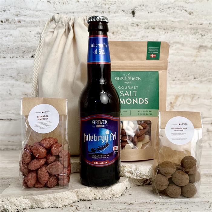 Alkoholfri Dansk julöl och snacks – Packad i ekologisk bomullspåse