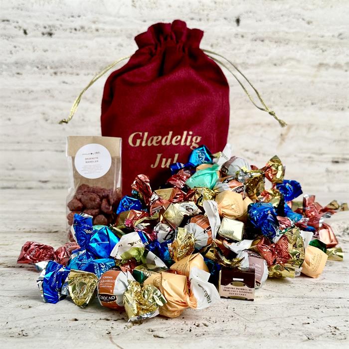 Velourpåse med brända mandlar och 900 gram lyxchokladblandning