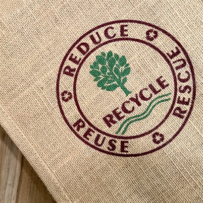 Shoppingväska med Ekologisk Påskebrygd, Kex och Påskchoklad 