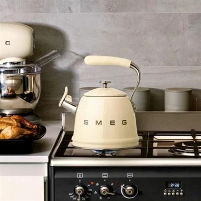 SMEG Mælkeskummer - 3 farver - Vejledende udsalgspris 999,- 