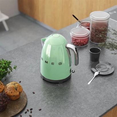 SMEG Vattenkokare 1,7 L. Italiensk toppkvalitet - 5 färger - Rekommenderat pris 1499,-