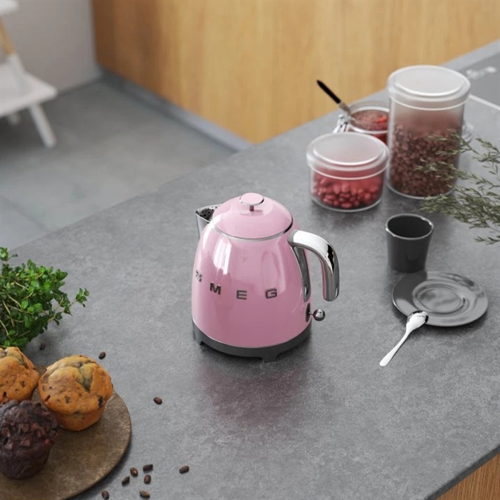 SMEG Vattenkokare 0,8 L. Italiensk toppkvalitet - 5 färger - Rekommenderat pris 1199,-