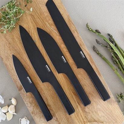 Stelton Pure Black knivset, 4 knivar. Rek. utpris 1.999,-