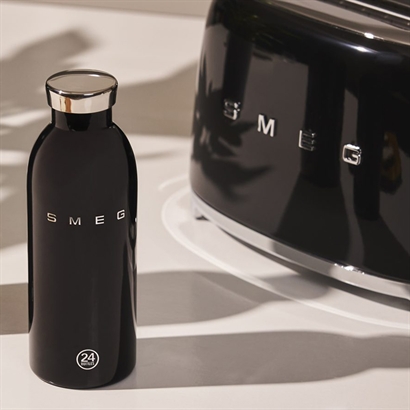 SMEG Kulsyremaskine, Sort - Vejledende udsalgspris 1299,- 